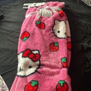 *Viral new release*hello kitty blanket